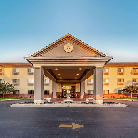 Quality Inn & Suites Hannibal Esterno foto
