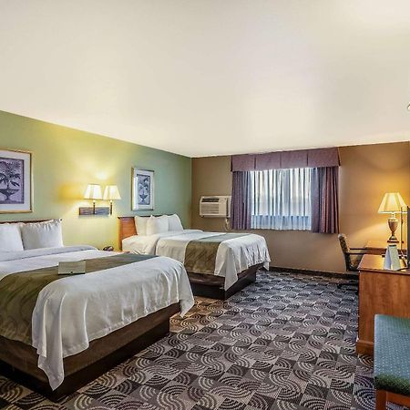 Quality Inn & Suites Hannibal Esterno foto