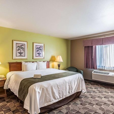 Quality Inn & Suites Hannibal Esterno foto