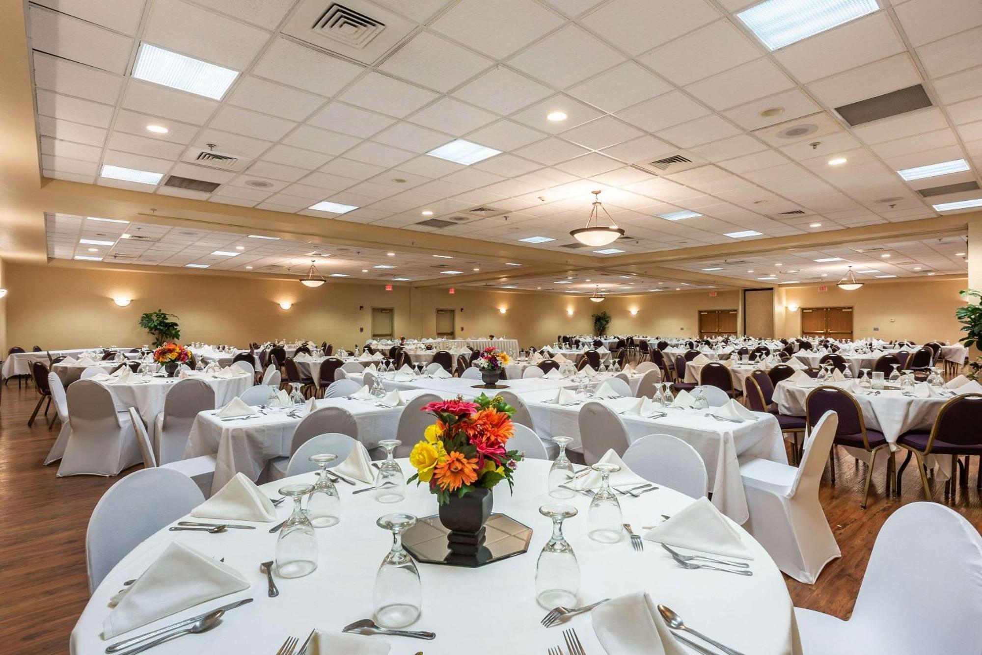 Quality Inn & Suites Hannibal Esterno foto