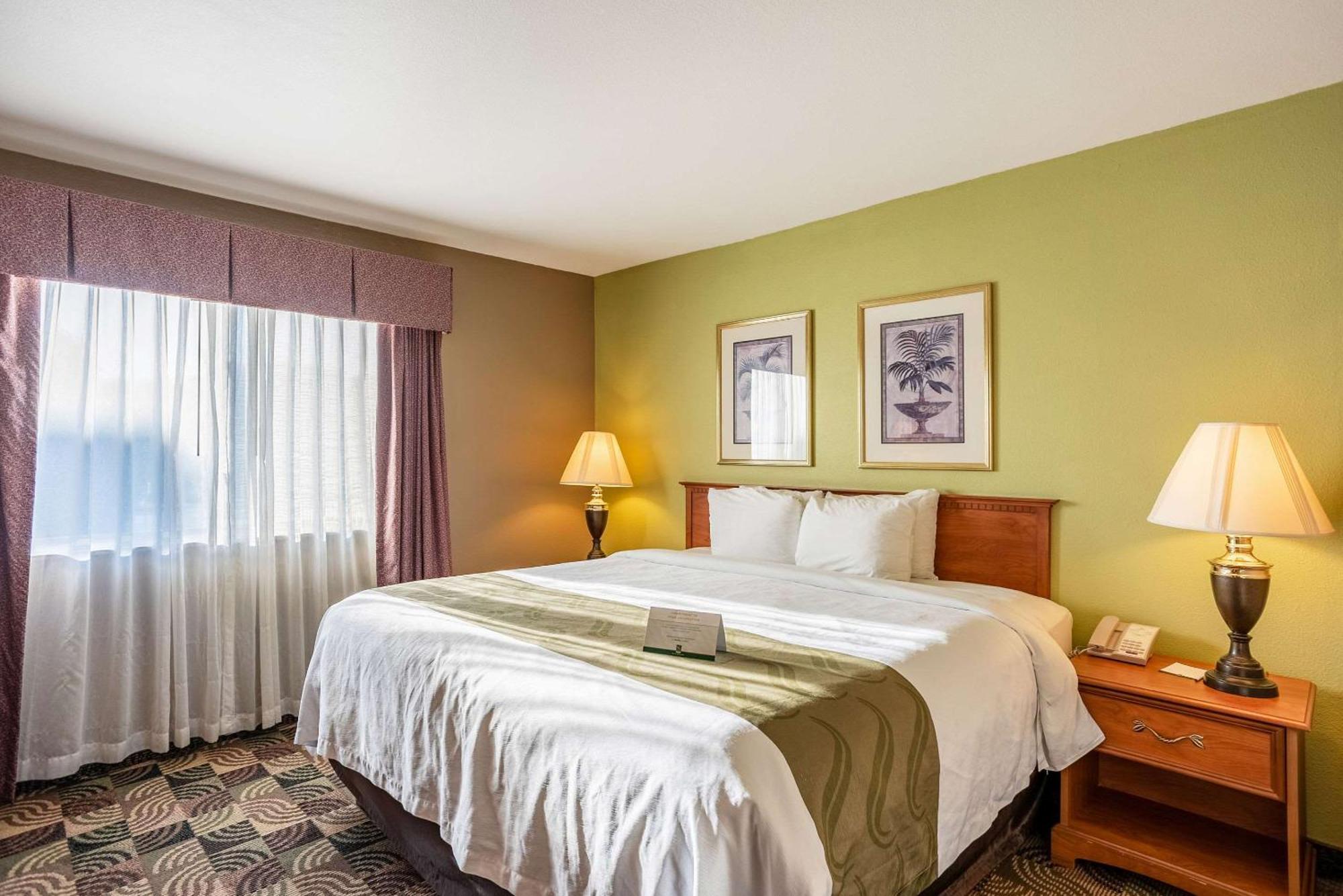 Quality Inn & Suites Hannibal Esterno foto