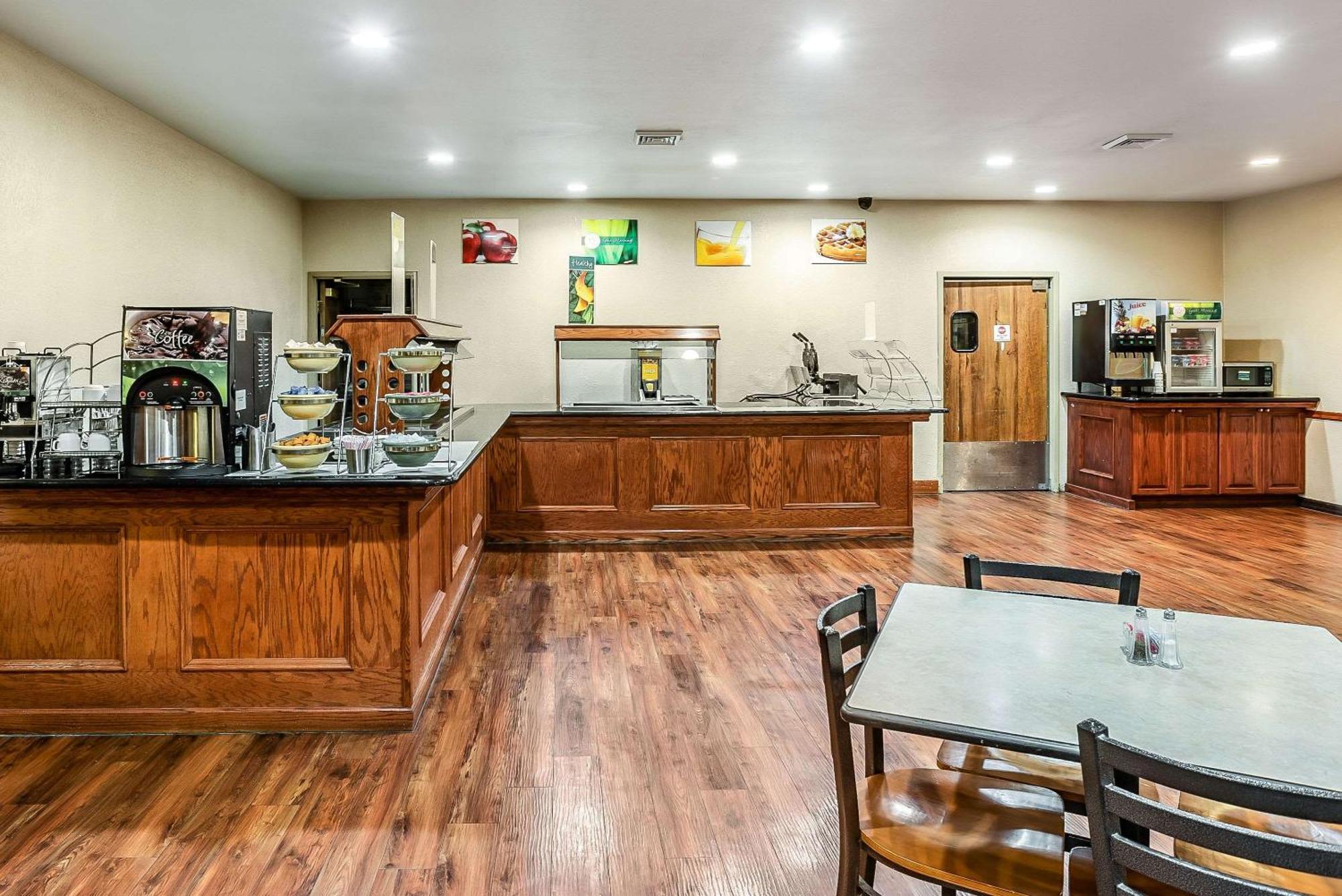 Quality Inn & Suites Hannibal Esterno foto