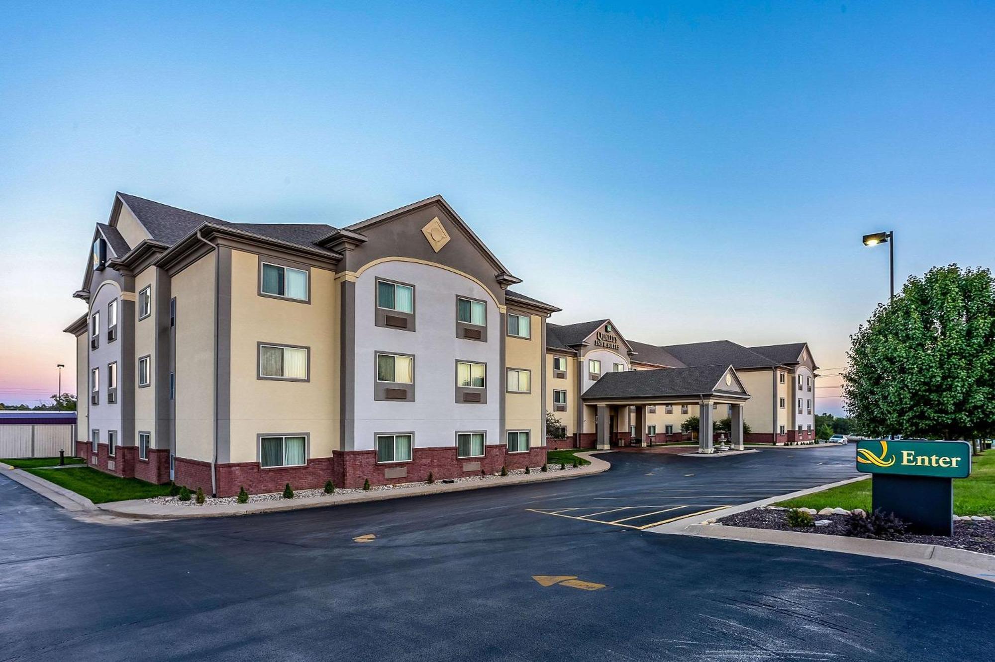 Quality Inn & Suites Hannibal Esterno foto