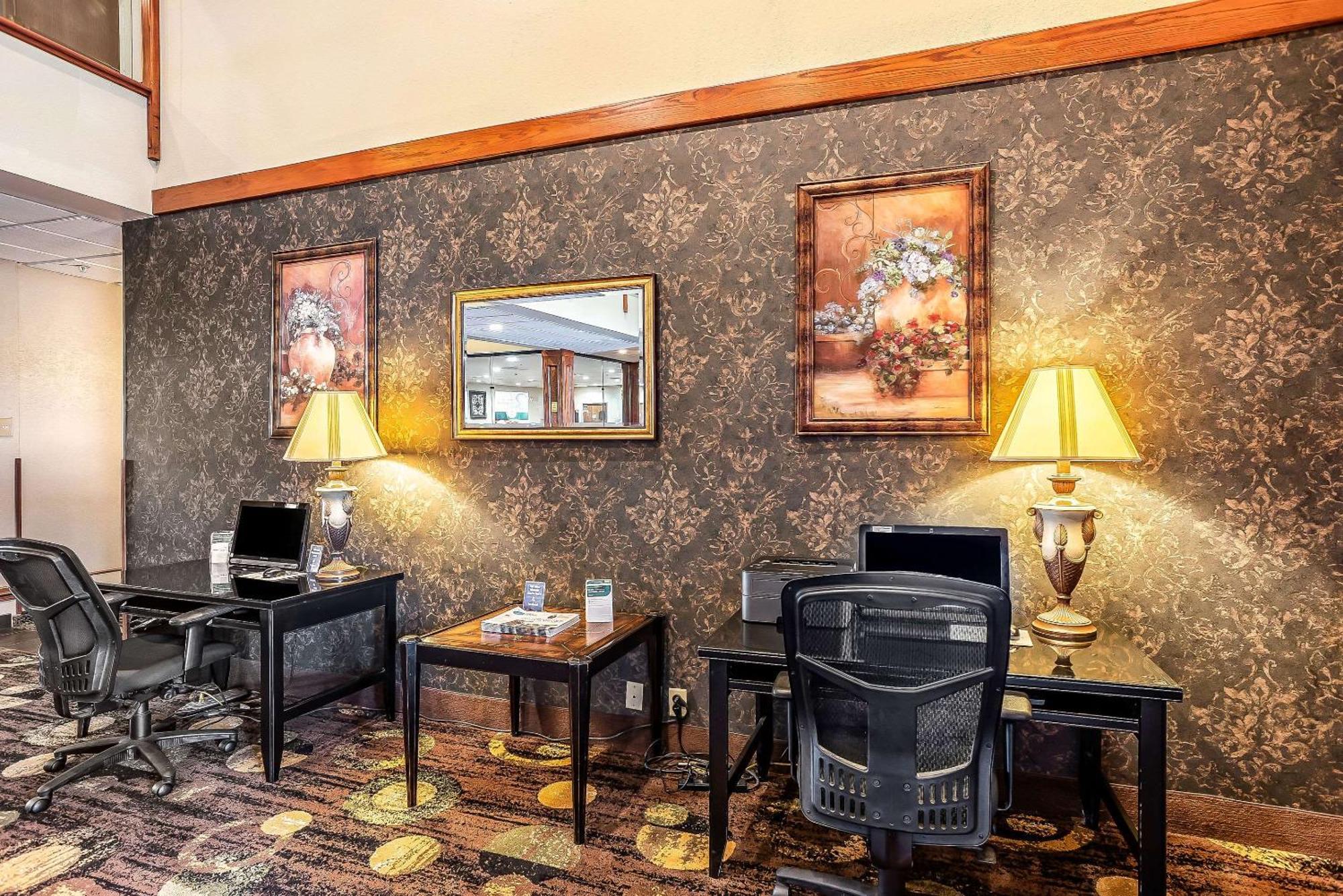 Quality Inn & Suites Hannibal Esterno foto