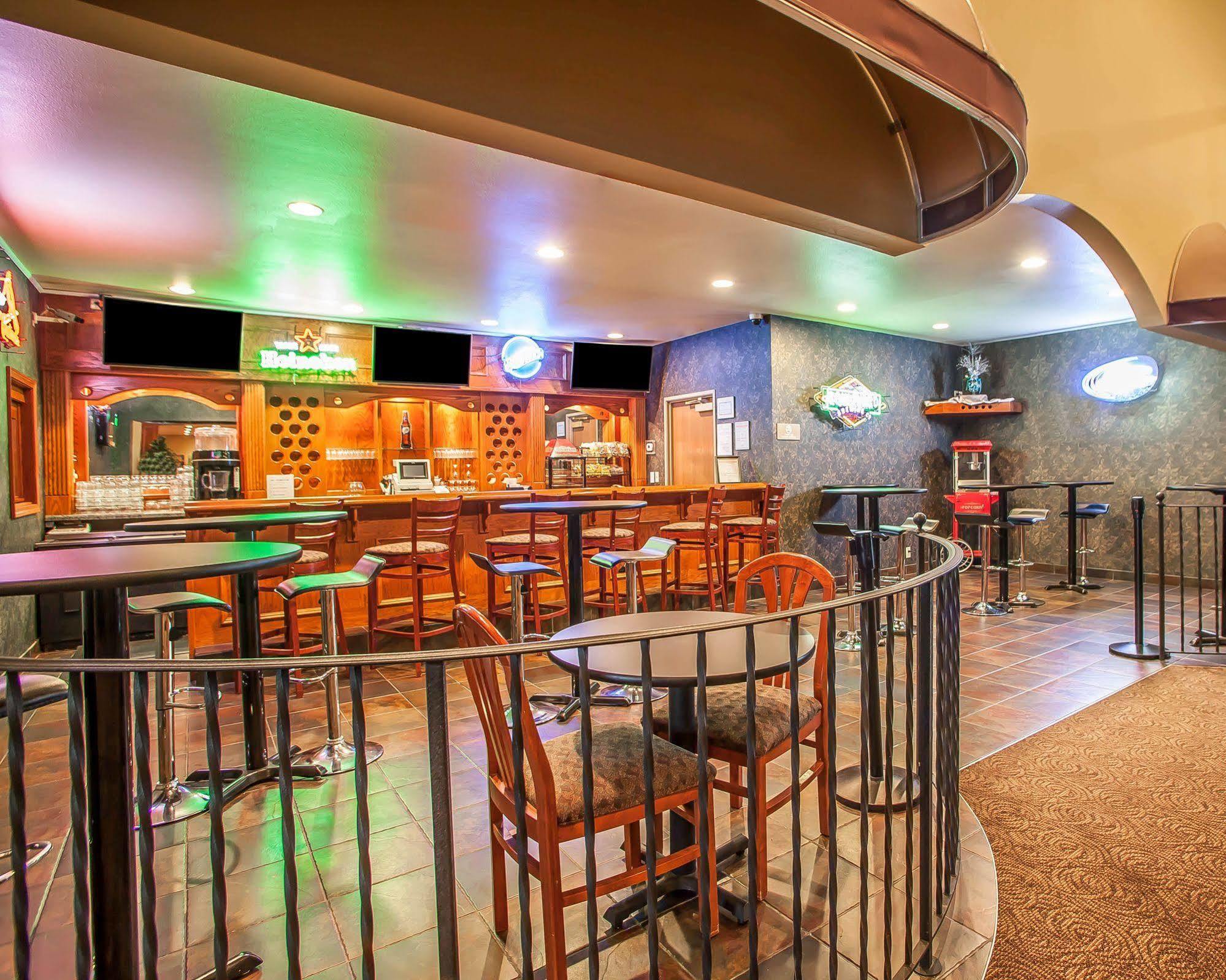 Quality Inn & Suites Hannibal Esterno foto