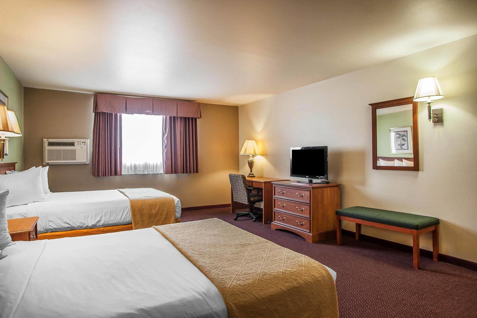 Quality Inn & Suites Hannibal Esterno foto