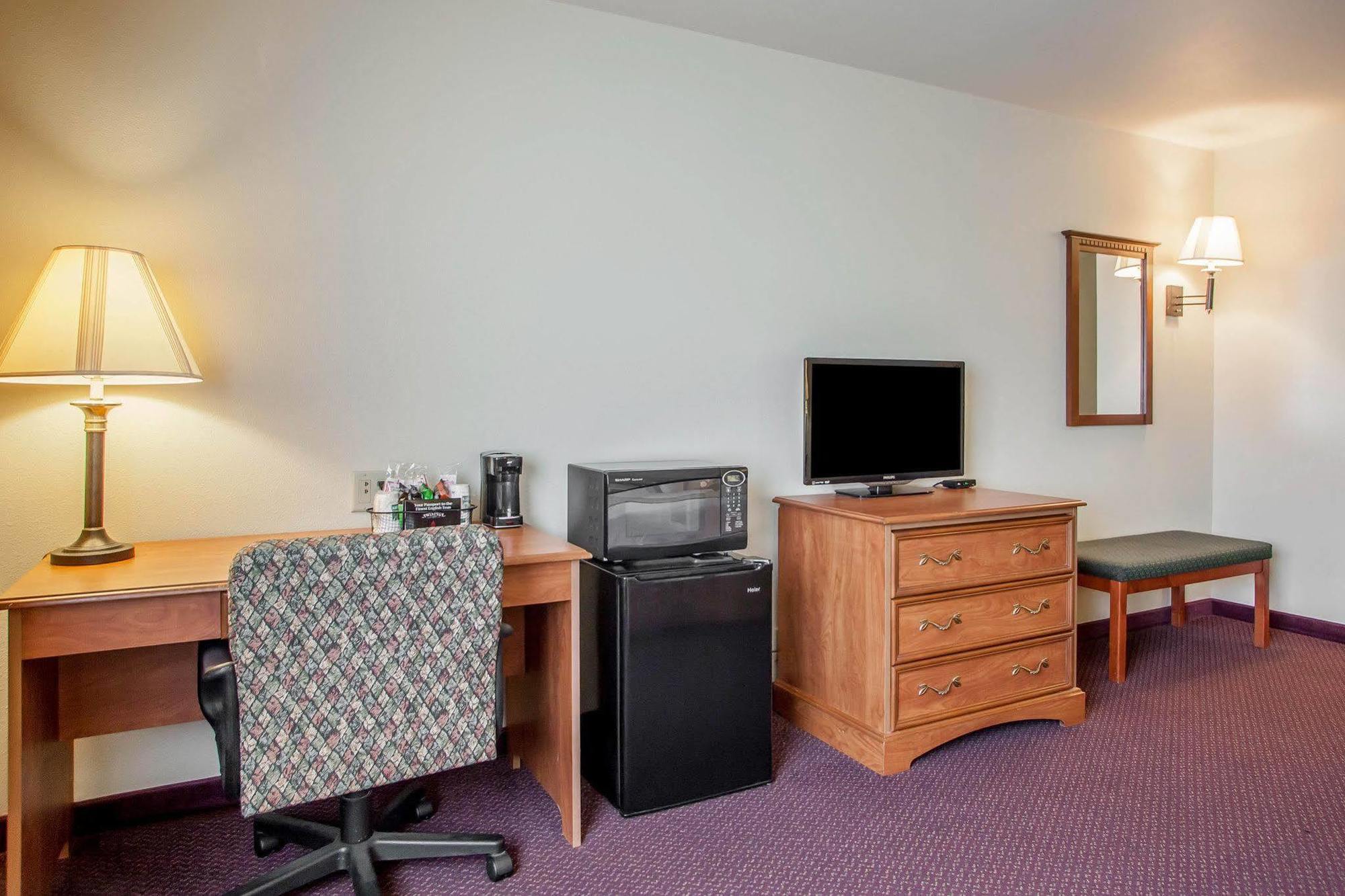 Quality Inn & Suites Hannibal Esterno foto