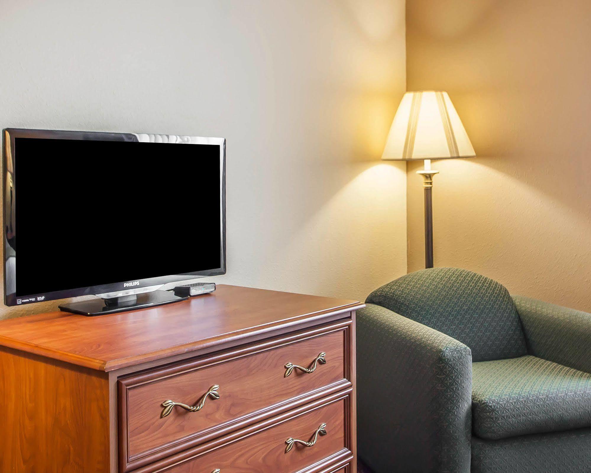 Quality Inn & Suites Hannibal Esterno foto